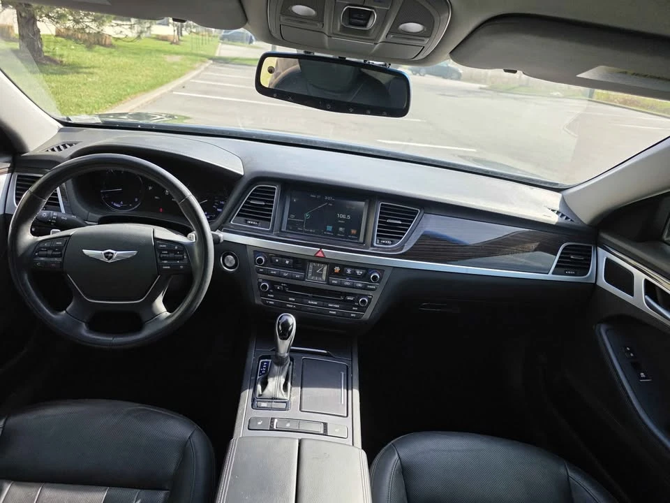 2016 Hyundai Genesis - Image 11 of 12