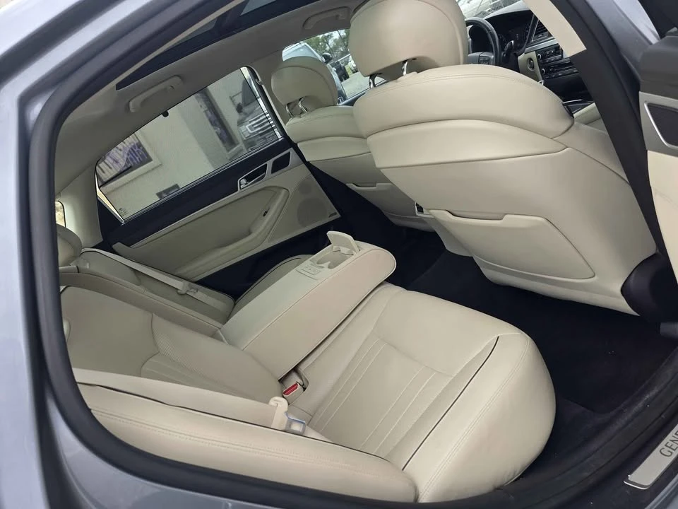 2016 Hyundai Genesis - Image 4 of 6