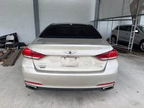 2016 Hyundai Genesis - Image 5 of 10