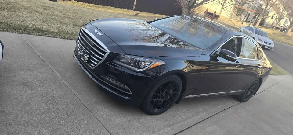 2016 Hyundai Genesis - Image 2 of 5