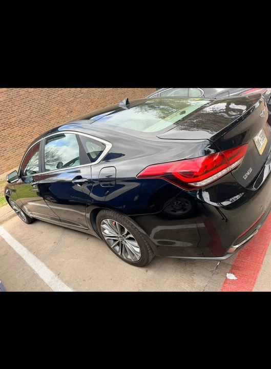 2016 Hyundai Genesis - Image 8 of 14