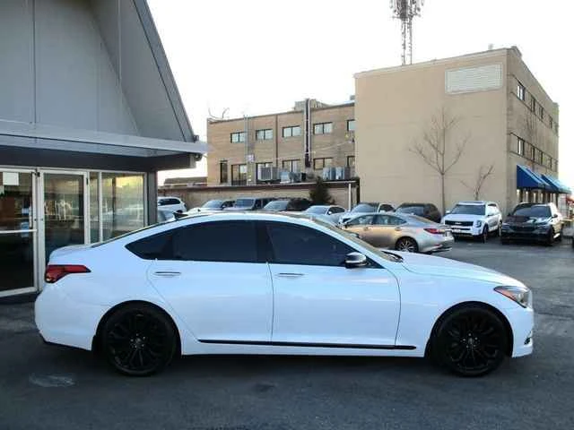 2016 Hyundai Genesis - Image 6 of 18