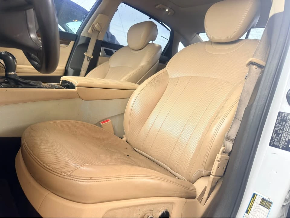 2016 Hyundai Genesis - Image 14 of 18