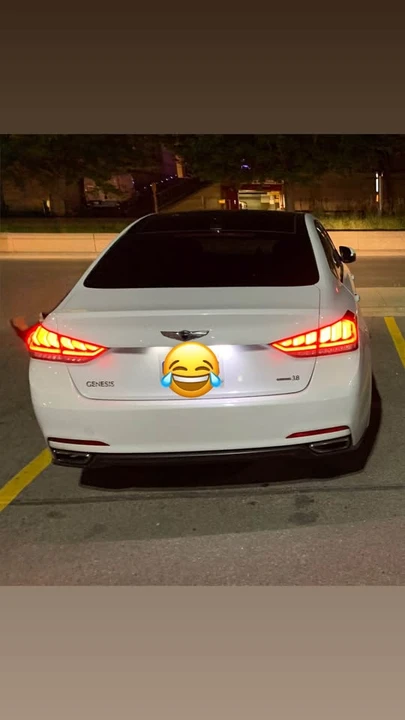 2016 Hyundai Genesis - Image 2 of 7