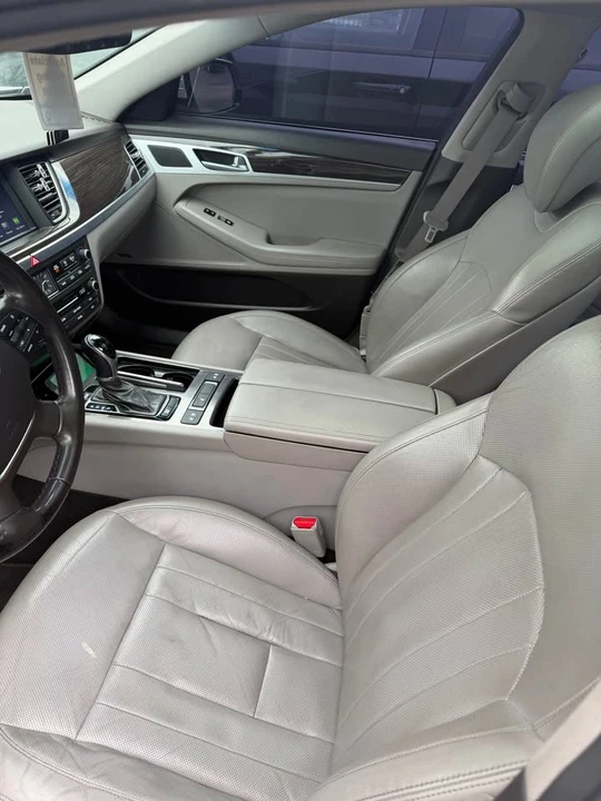 2016 Hyundai Genesis - Image 7 of 10