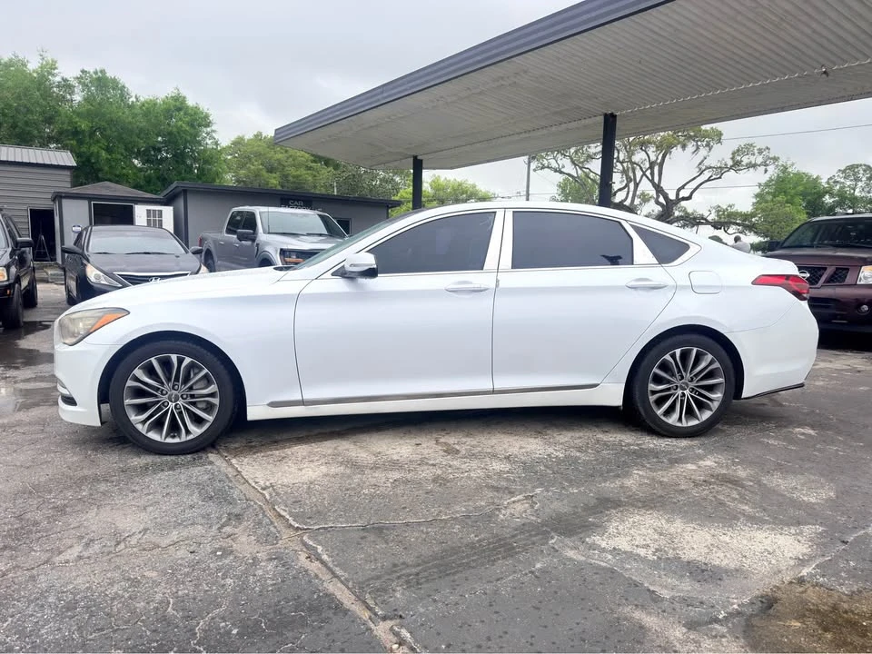 2016 Hyundai Genesis - Image 5 of 18
