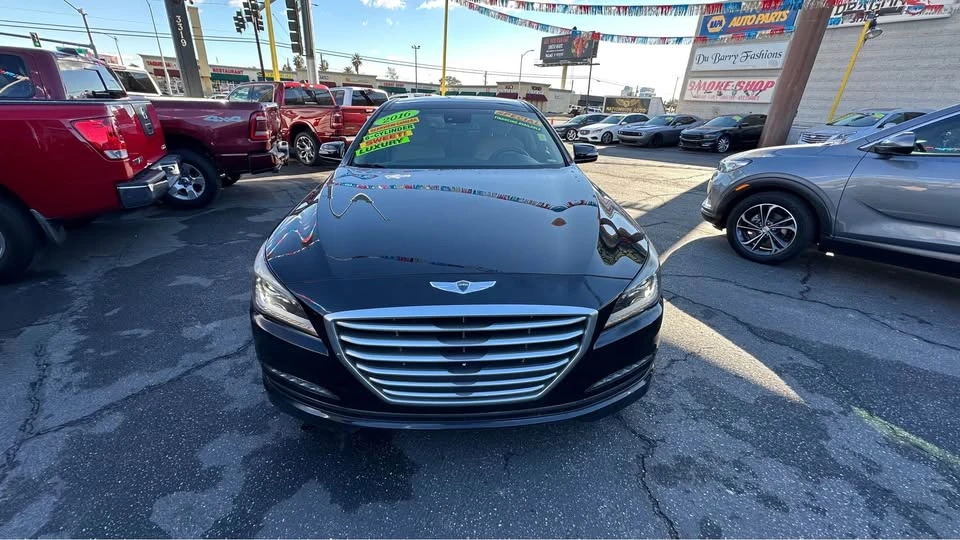 2016 Hyundai Genesis - Image 2 of 11