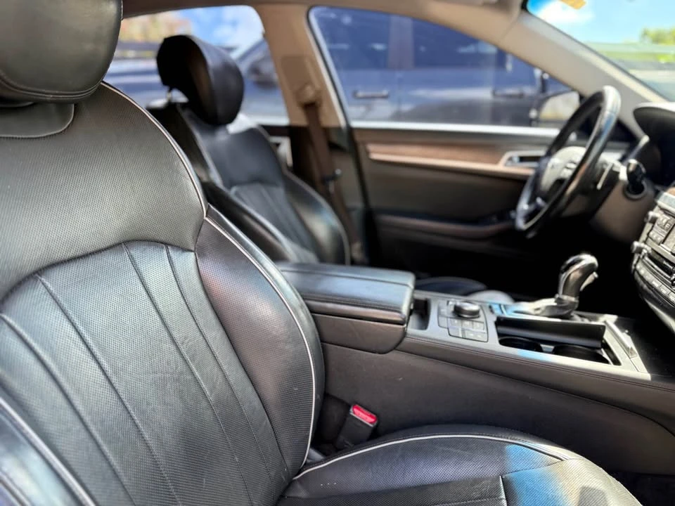 2016 Hyundai Genesis - Image 6 of 13