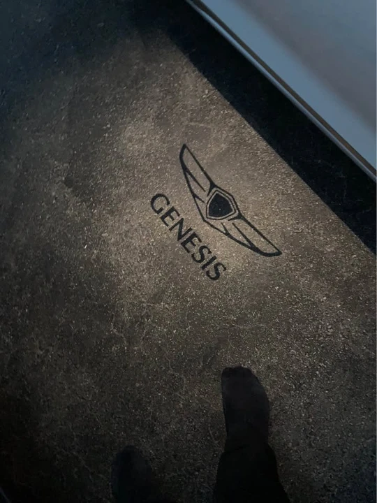 2016 Hyundai Genesis - Image 5 of 7