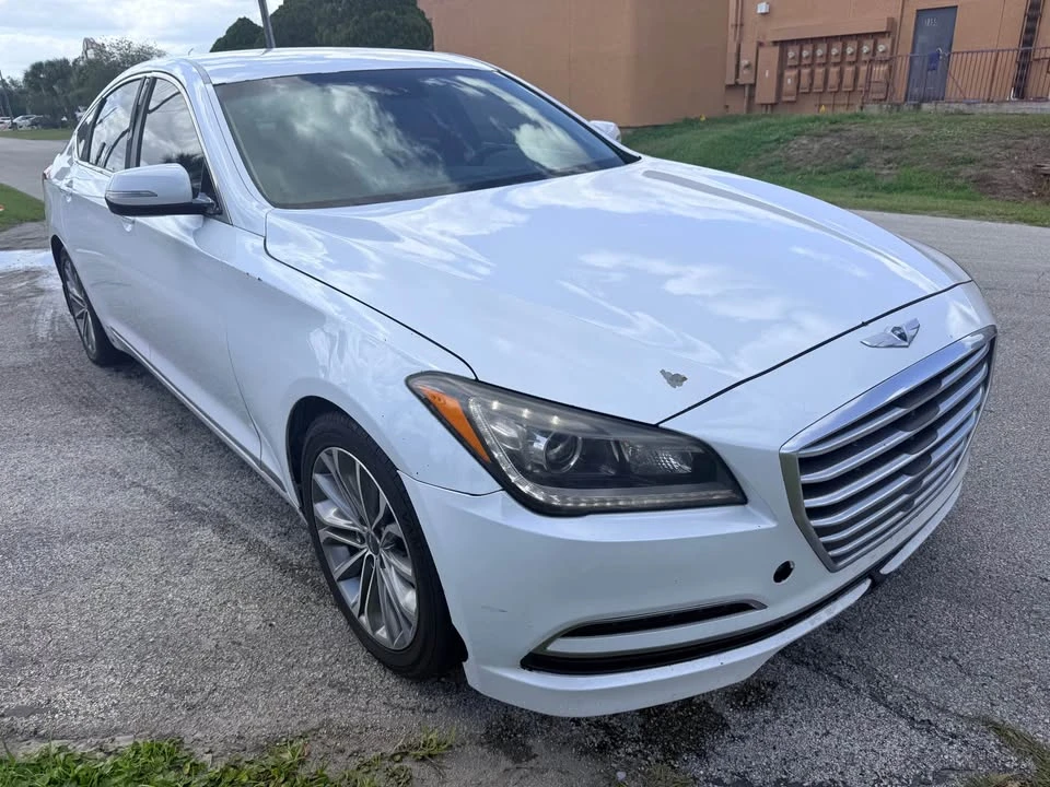 2016 Hyundai Genesis - Image 5 of 9