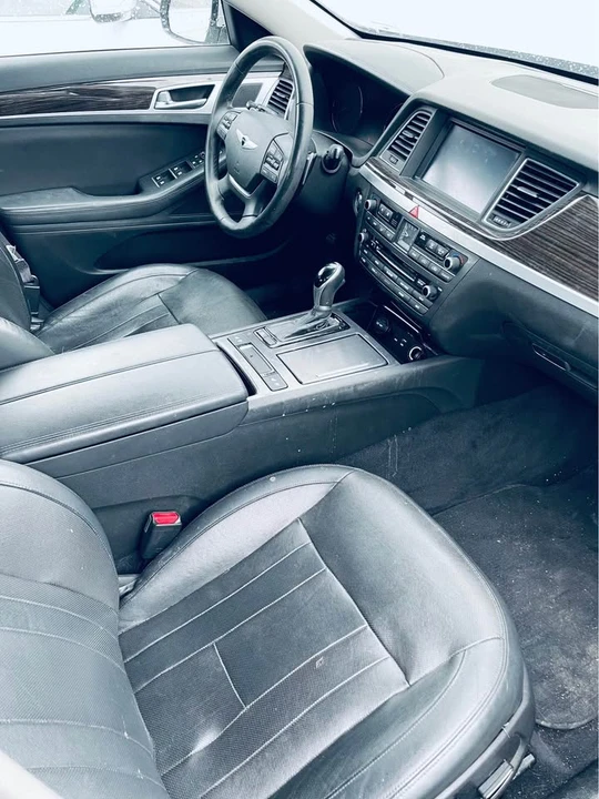2016 Hyundai Genesis - Image 2 of 6