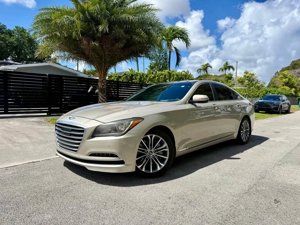 2016 Hyundai Genesis - Image 5 of 13