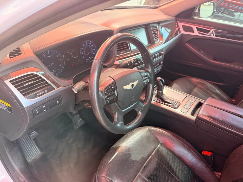 2016 Hyundai Genesis - Image 9 of 9