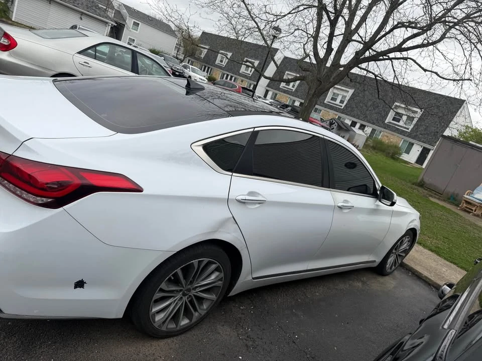 2016 Hyundai Genesis - Image 4 of 10