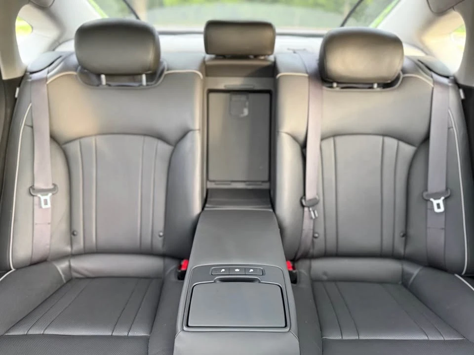 2016 Hyundai Genesis - Image 8 of 16