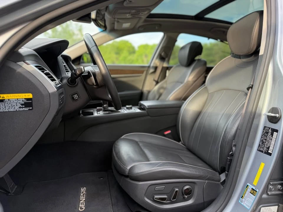 2016 Hyundai Genesis - Image 7 of 16