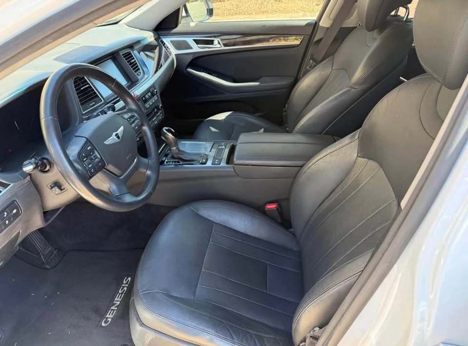 2016 Hyundai Genesis - Image 5 of 6