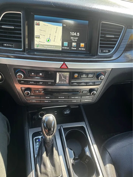 2016 Hyundai Genesis - Image 15 of 20