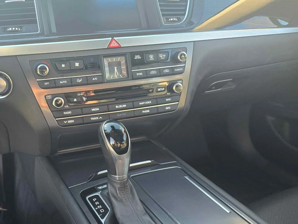 2016 Hyundai Genesis - Image 9 of 9