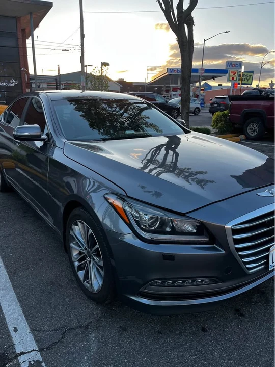 2016 Hyundai Genesis - Image 5 of 19