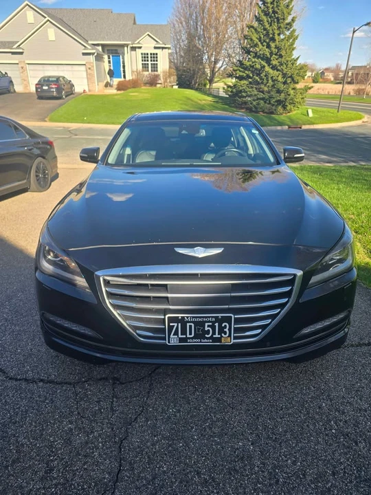 2016 Hyundai Genesis - Image 2 of 9
