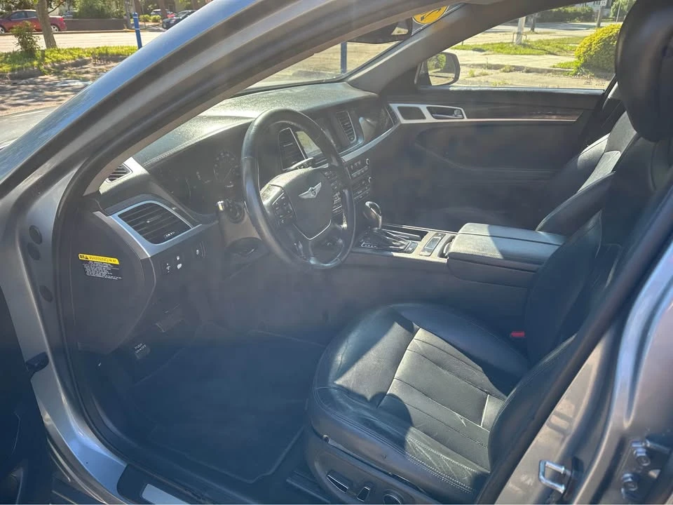 2016 Hyundai Genesis - Image 10 of 20