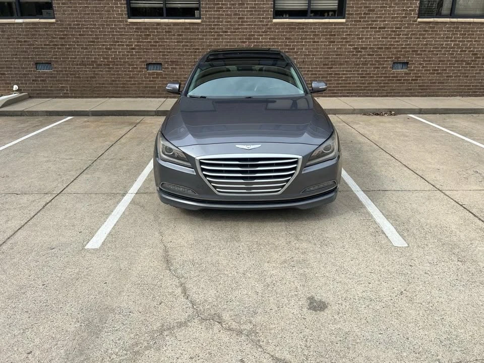 2016 Hyundai Genesis - Image 9 of 20