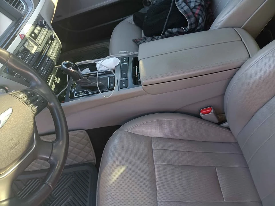 2016 Hyundai Genesis - Image 3 of 6