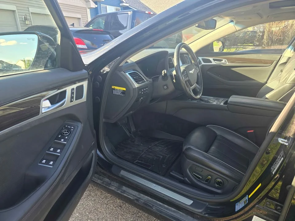 2016 Hyundai Genesis - Image 7 of 9