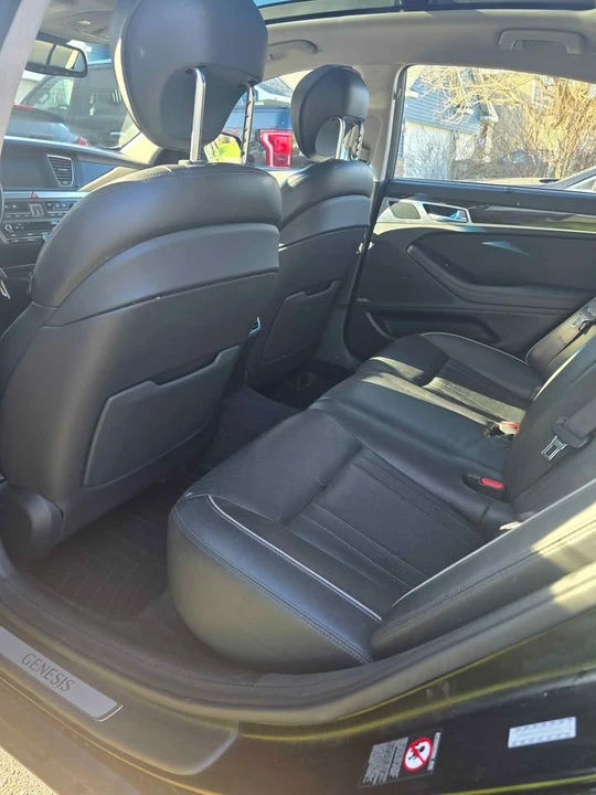 2016 Hyundai Genesis - Image 6 of 9
