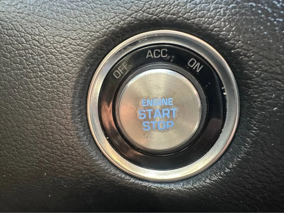 2016 Hyundai Genesis - Image 19 of 20