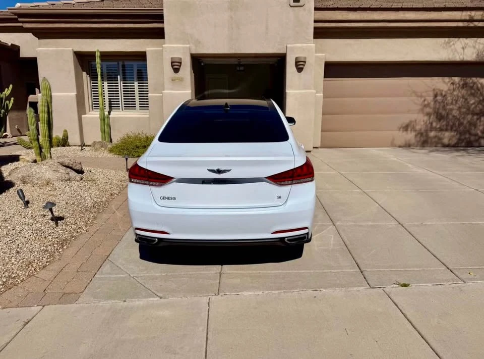 2016 Hyundai Genesis - Image 4 of 6