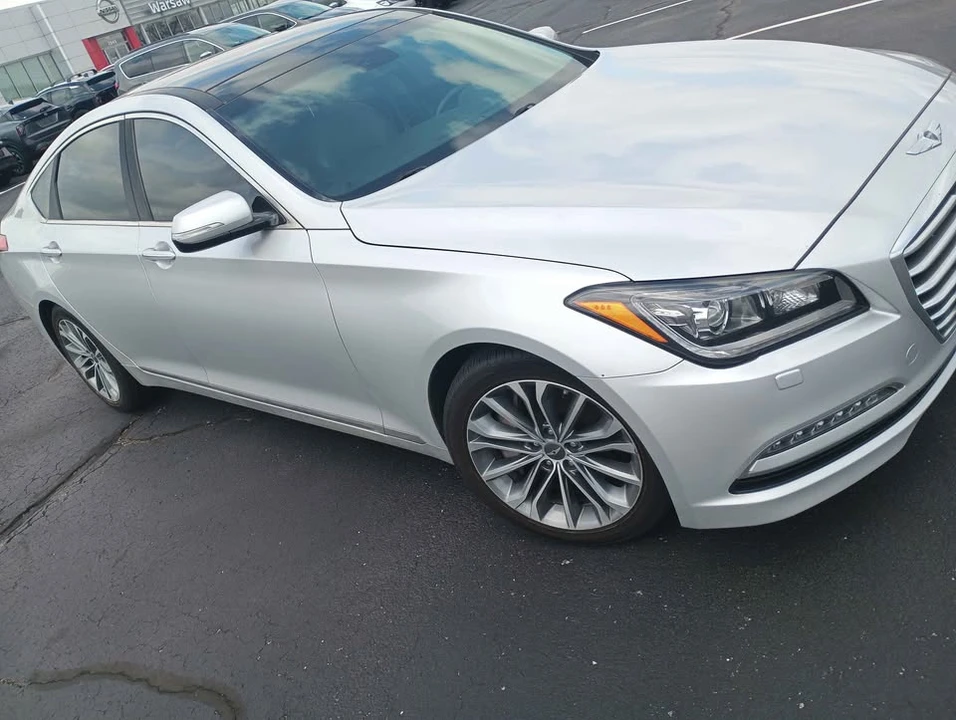 2016 Hyundai Genesis - Image 2 of 10