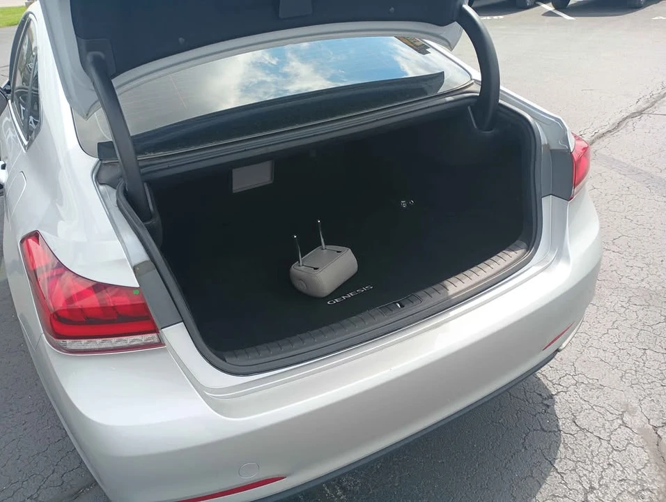 2016 Hyundai Genesis - Image 10 of 10
