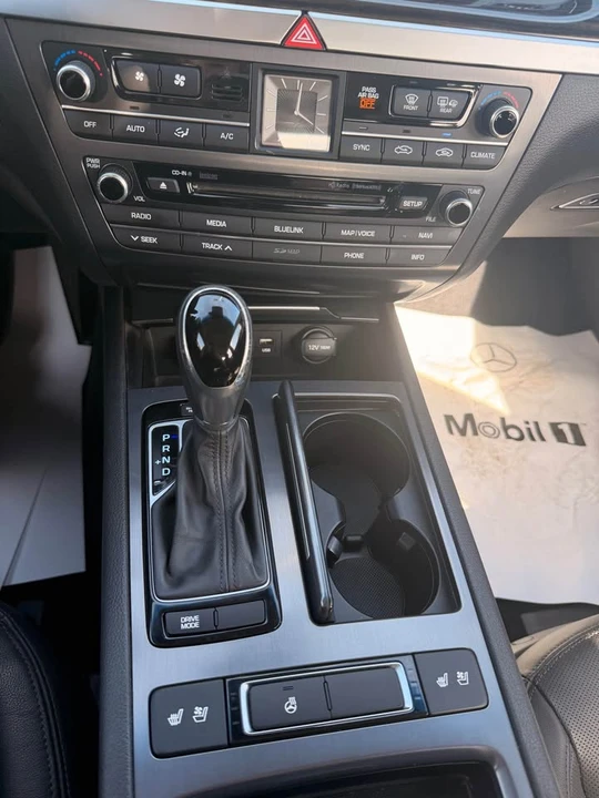 2016 Hyundai Genesis - Image 9 of 9