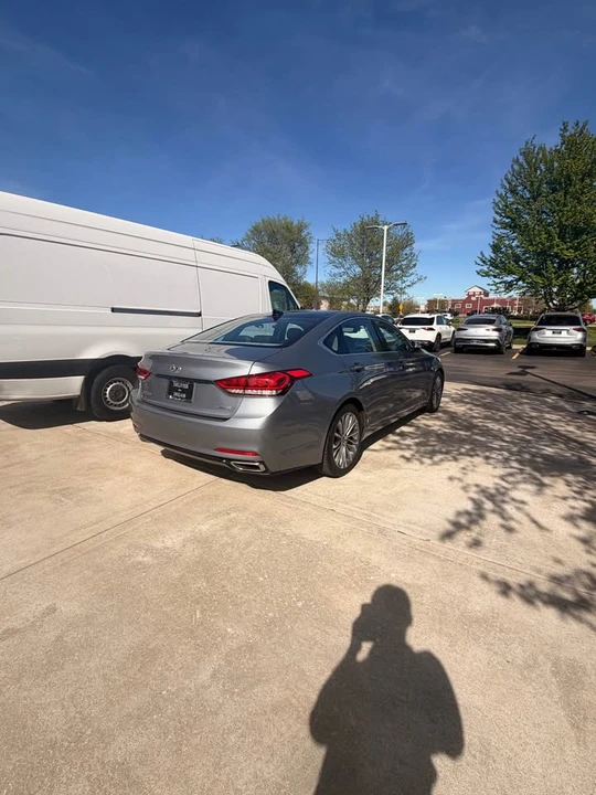 2016 Hyundai Genesis - Image 4 of 9