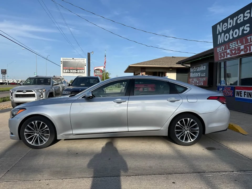 2016 Hyundai Genesis - Image 4 of 18
