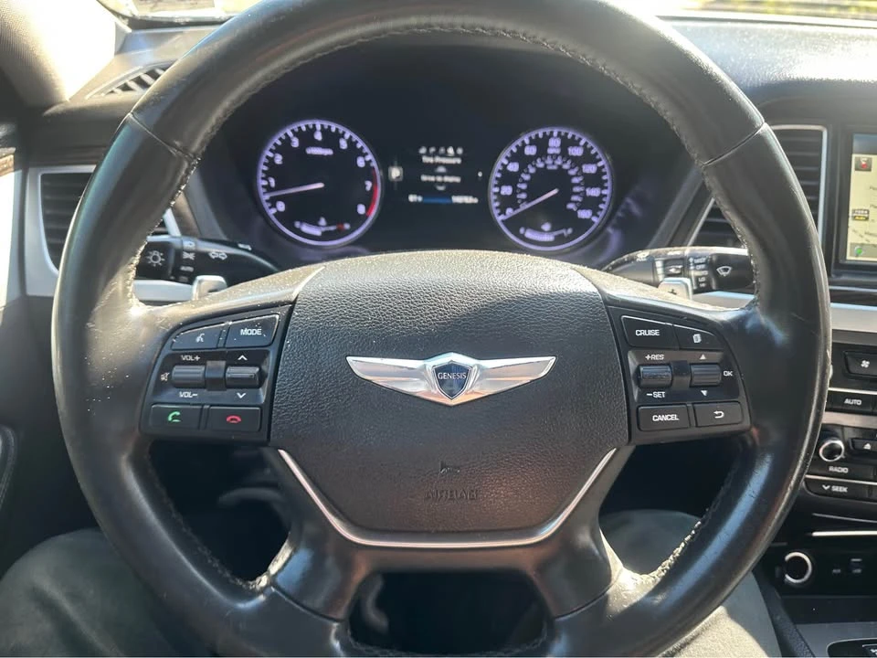 2016 Hyundai Genesis - Image 14 of 20