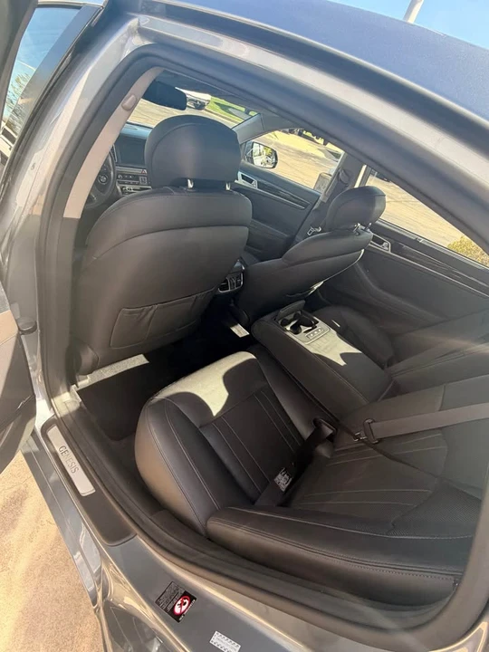 2016 Hyundai Genesis - Image 8 of 9