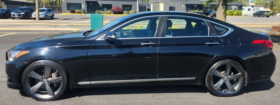 2016 Hyundai Genesis - Image 2 of 10
