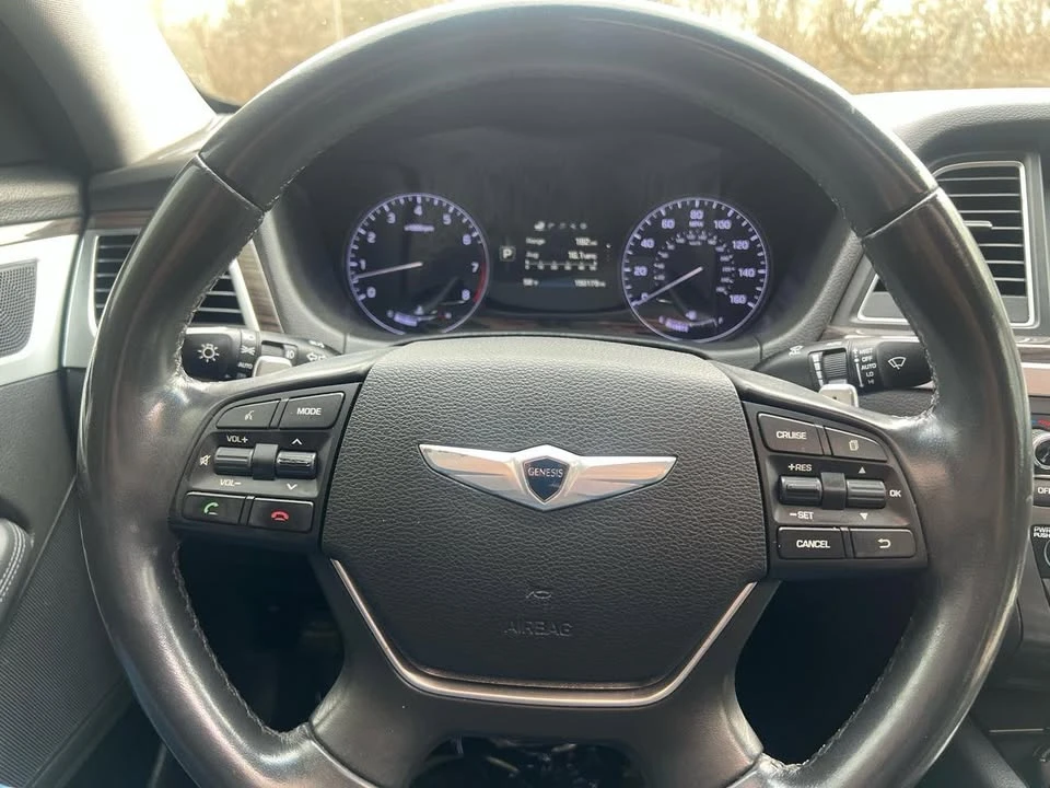 2016 Hyundai Genesis - Image 12 of 20