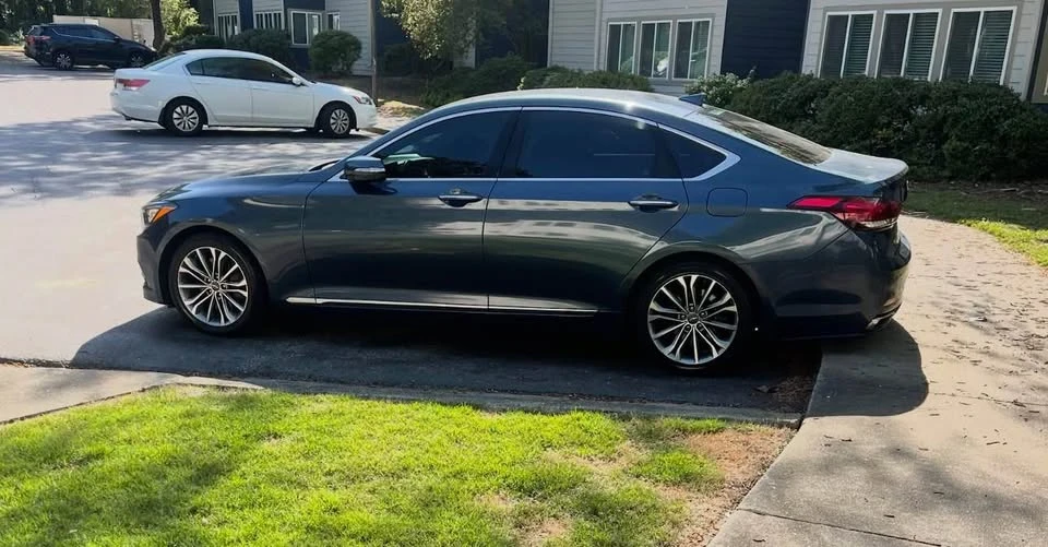 2016 Hyundai Genesis - Image 2 of 3