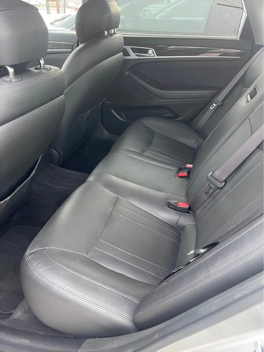 2016 Hyundai Genesis - Image 5 of 6