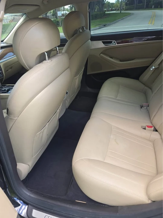 2016 Hyundai Genesis - Image 18 of 19