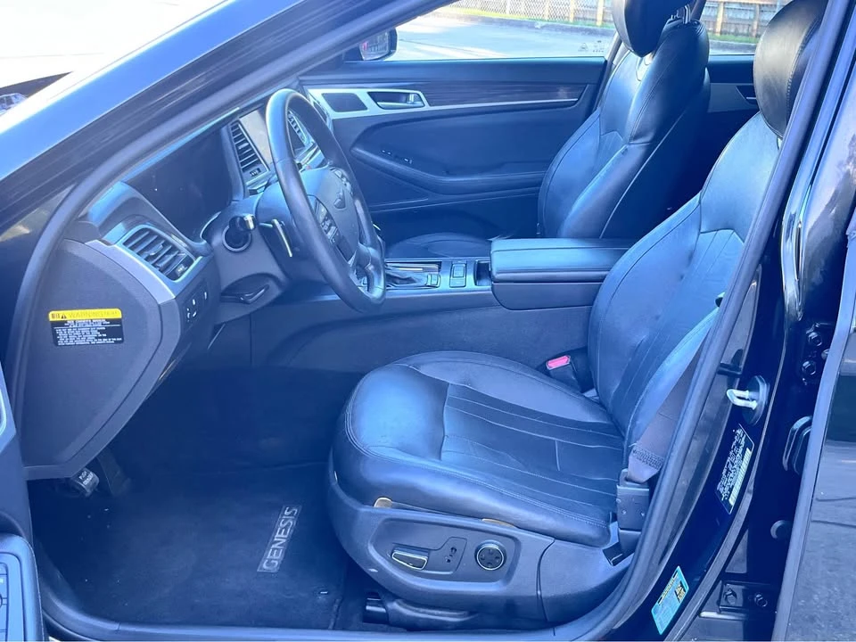 2016 Hyundai Genesis - Image 12 of 13