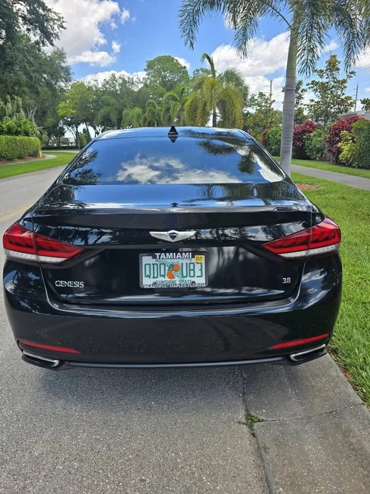 2016 Hyundai Genesis - Image 3 of 20