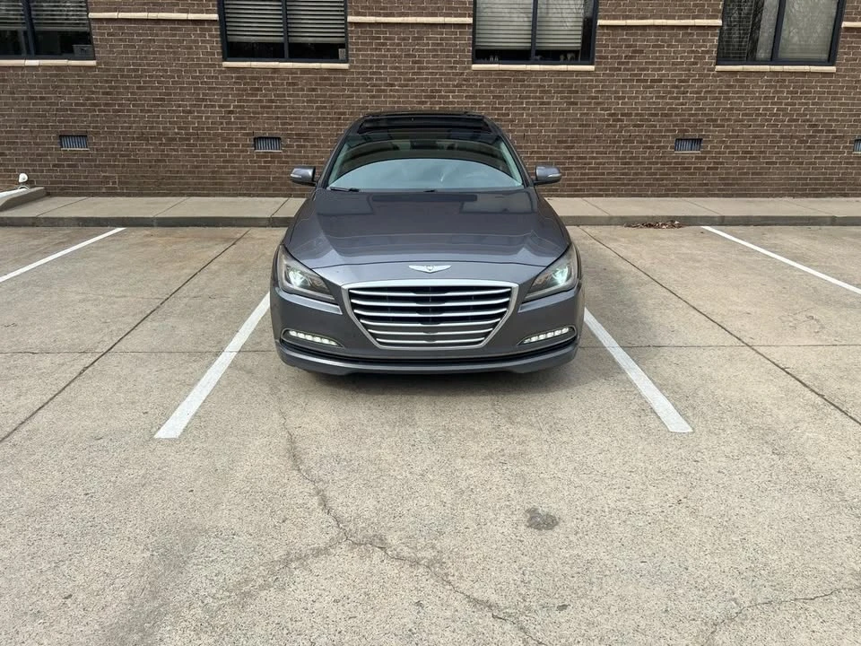 2016 Hyundai Genesis - Image 10 of 20