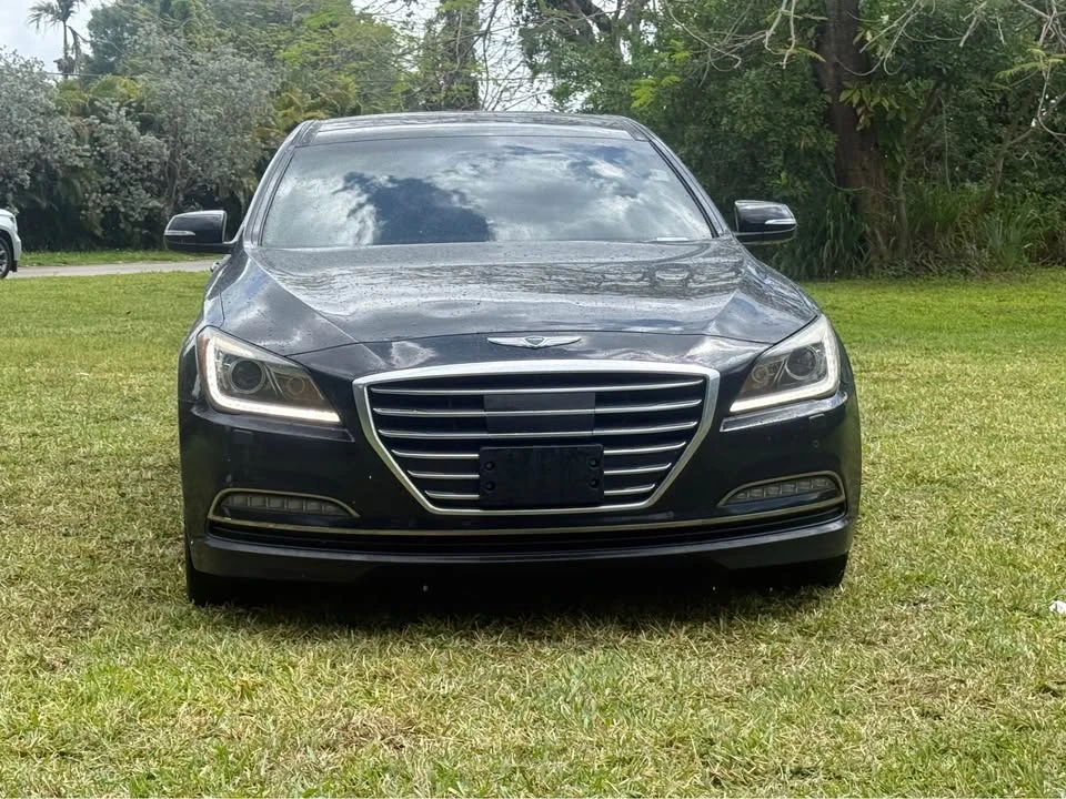 2016 Hyundai Genesis - Image 2 of 18