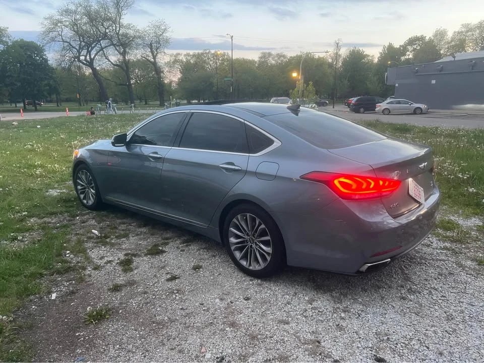 2016 Hyundai Genesis - Image 2 of 9