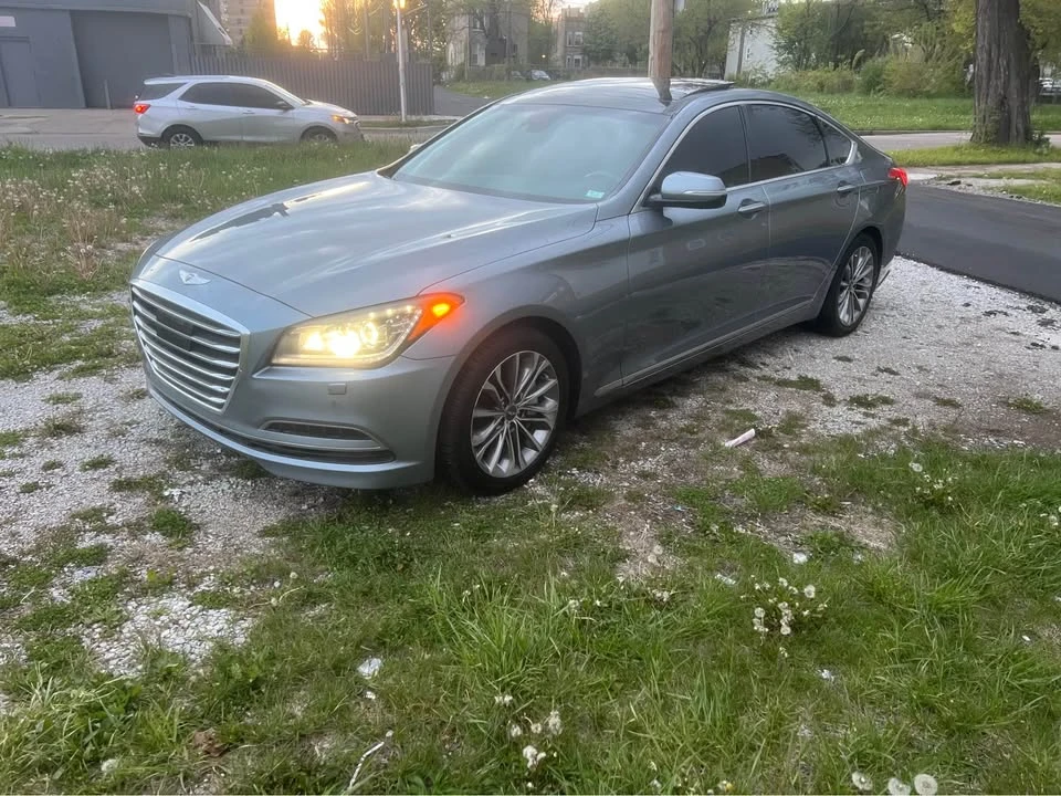 2016 Hyundai Genesis - Image 4 of 9